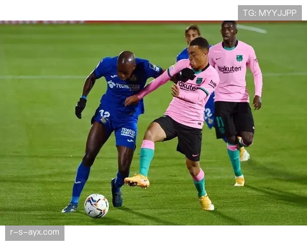 弗朗西斯突破创造分球优势显著提升球队进攻效率