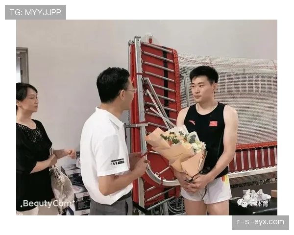 高磊训练完直接去夜市撸串，自律人设崩了？